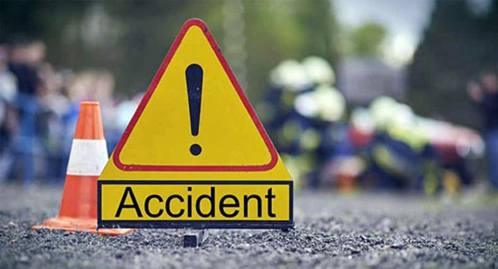 नागढुंगामा माइक्रोबस २०० मिटर तल खस्यो, १९ जना घाइते
