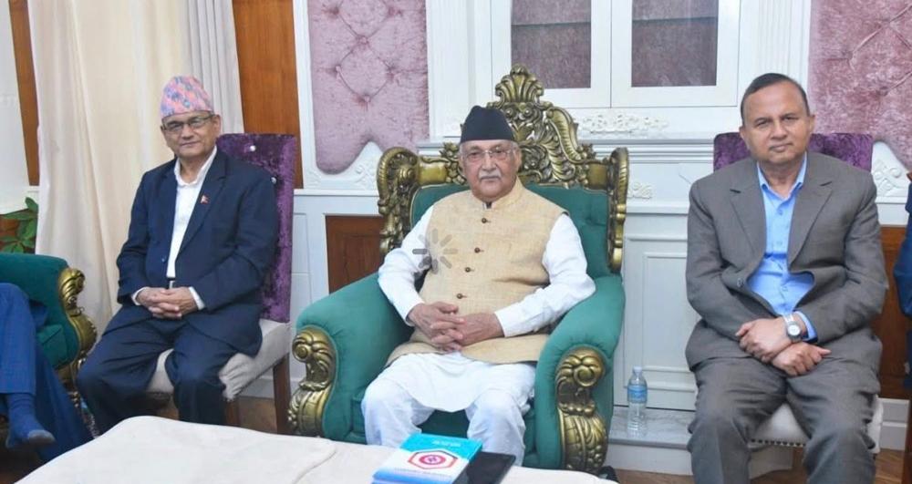 एमालेद्वारा संसद् विघटन असंवैधानिक ठहर, पुनर्स्थापनाको माग गर्दै अदालत जाने