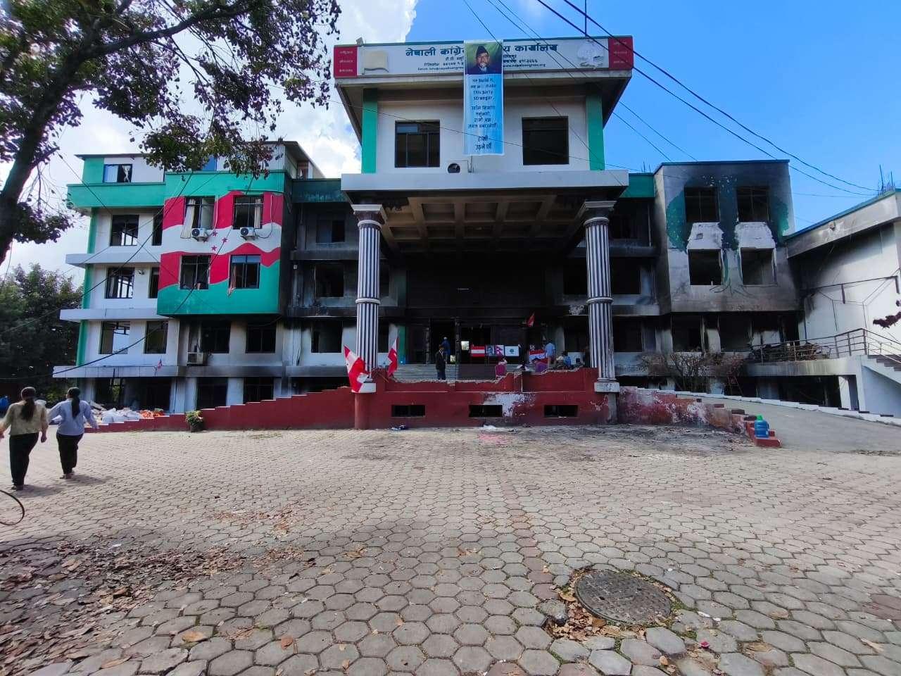 बेलायतका बुद्धिजीवीहरु भन्छन् : कांग्रेसले चुनाव अगावै महाधिवेशन गर्नुपर्छ
