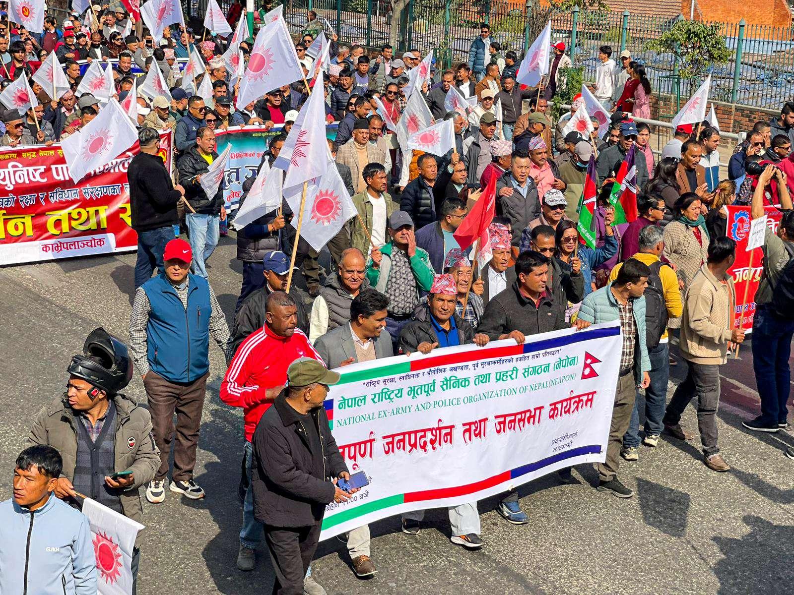 एमालेको प्रदर्शन र रथयात्राले उपत्यकाको ट्राफिक व्यवस्थापन प्रभावित