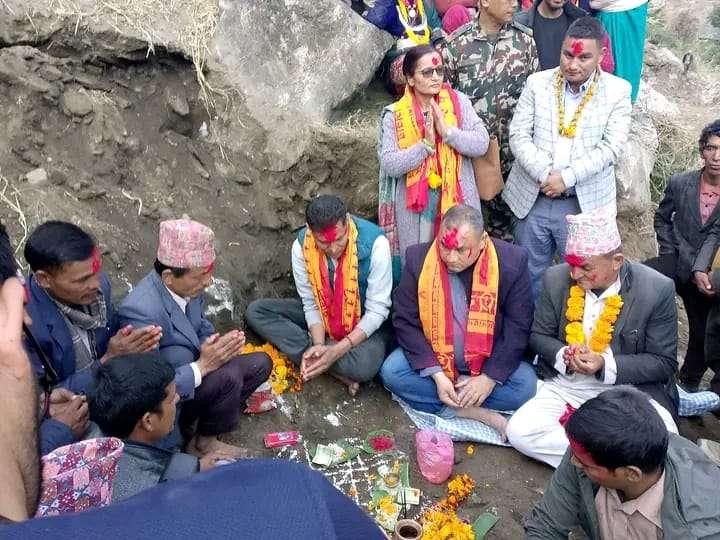 बिच्छ्या जोड्ने सडक मुख्यमन्त्री शाहद्वारा शिलान्यास