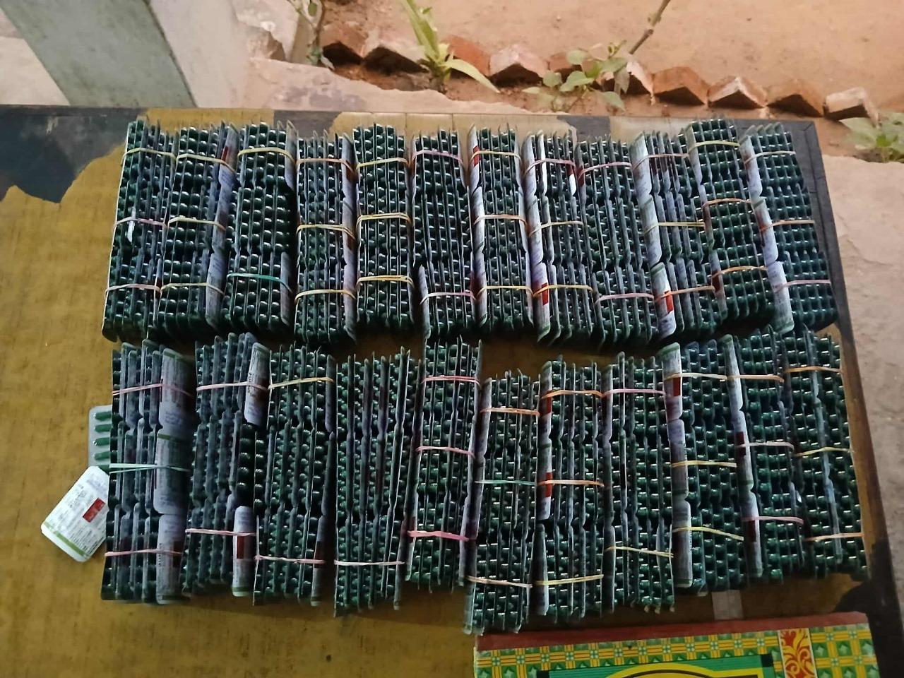 मकवानपुरमा ठूलो परिमाणको ट्रामाडोलसहित पाँच जना पक्राउ