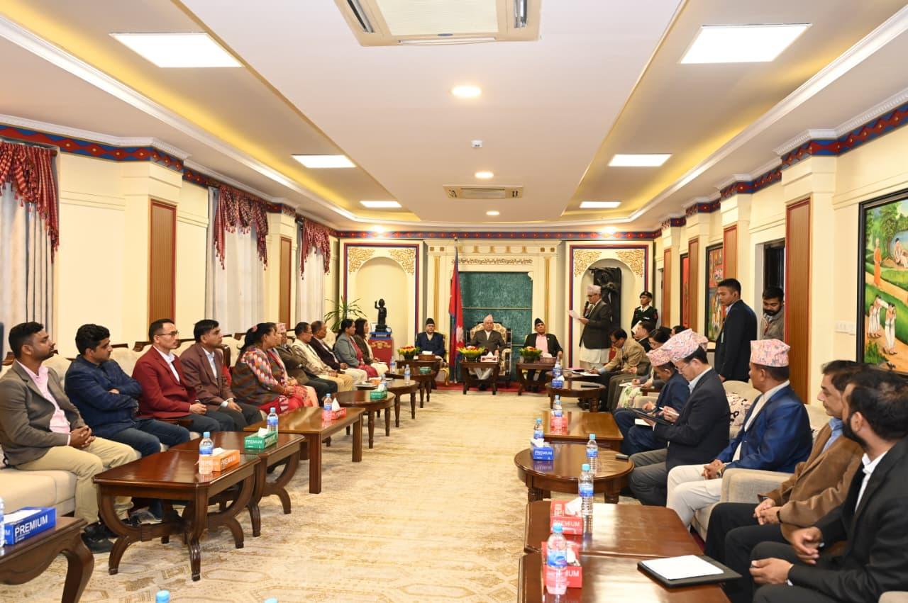 लोकतन्त्र द्वन्द्वमा होइन संवादमा बलियो हुन्छ : राष्ट्रपति पौडेल