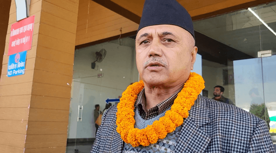 मधेश प्रदेशको राजनीतिक अवस्थाका कारण संघीयतामाथि प्रश्न उठ्यो : खगराज अधिकारी