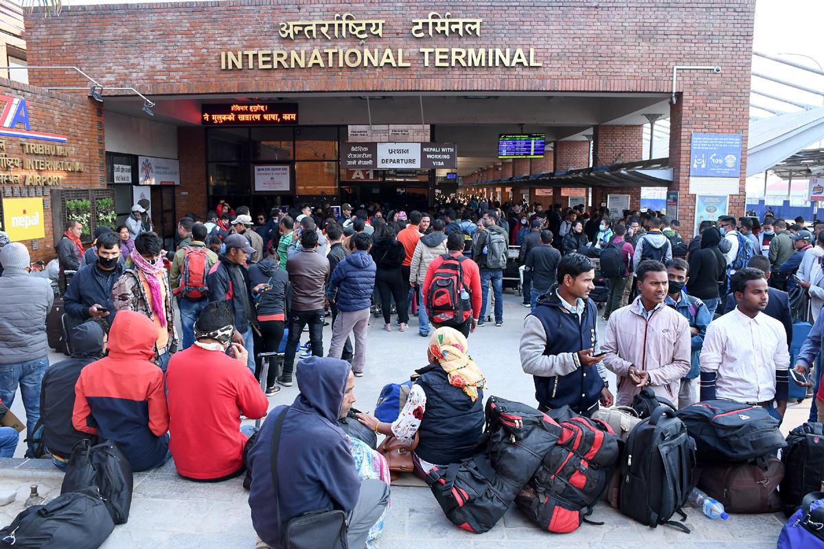 कर्णालीबाट एक वर्षमा २८ हजारभन्दा बढी युवा विदेशिए