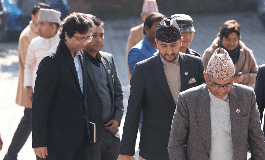 सरकारी संवाद समितिले आज रास्वपा, राप्रपा र जनमत पार्टीसँग छलफल गर्दै