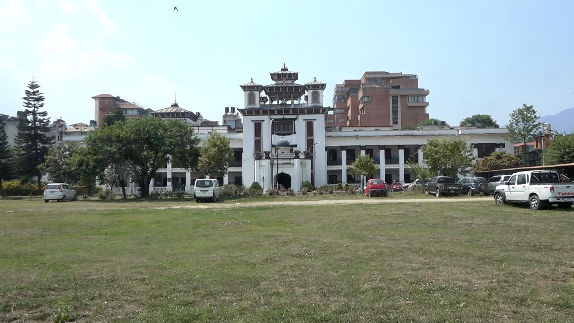 स्वतन्त्र र निष्पक्ष निर्वाचनका लागि शिक्षकलाई केन्द्रमा राख्दै निर्वाचन आयोगको नयाँ स्रोत पुस्तिका