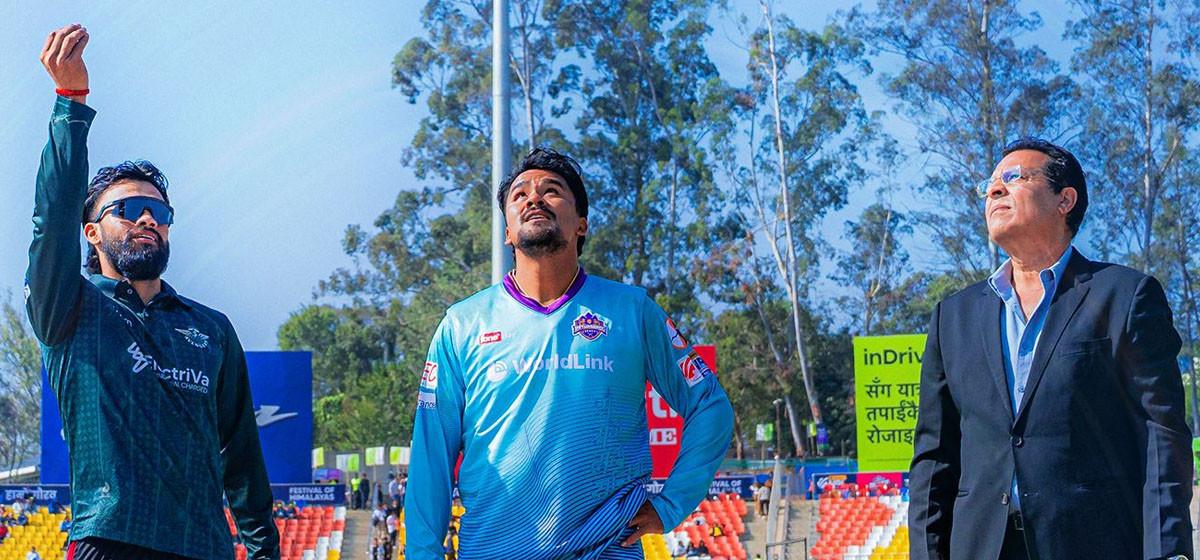 पोखराविरुद्ध काठमाडौंले पहिला ब्याटिङ गर्दै