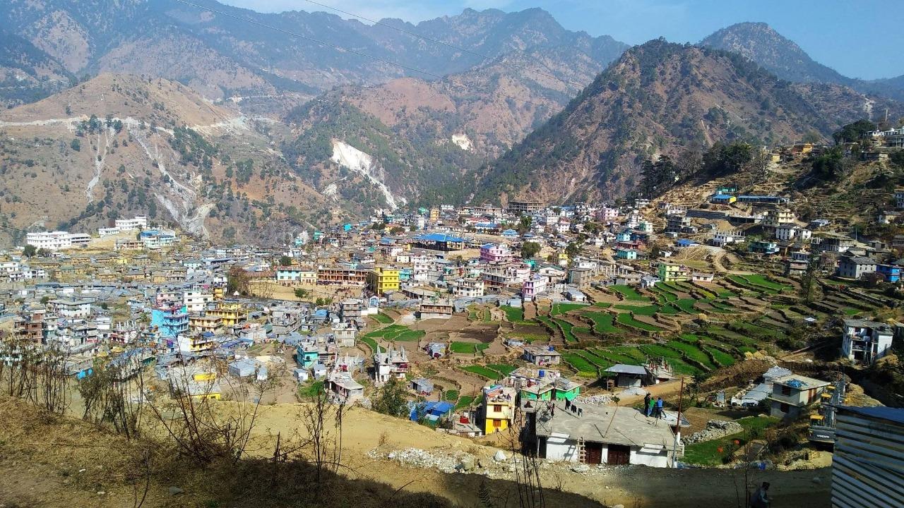 मार्तडीमा भौतिक संरचना थपिँदै, खेतीयोग्य जमिन मासिँदै