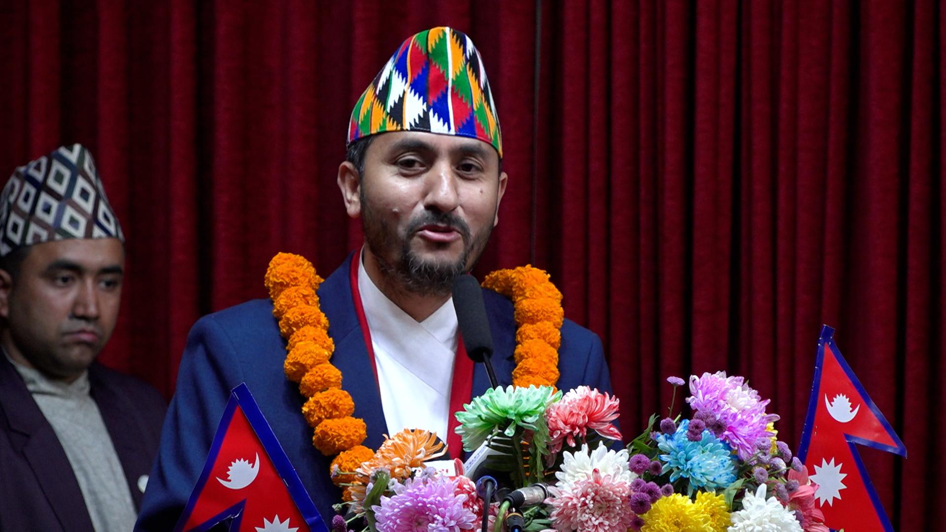 राष्ट्रिय पोशाकलाई मान्यता दिनकासाथै उत्सव र दिवस मनाउनुपर्छ भन्ने पक्षमा छु :मन्त्री खरेल