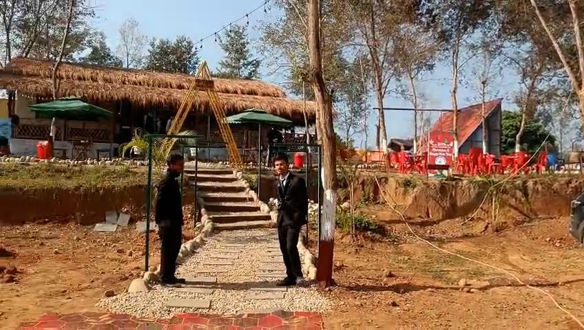 ठोरीमा आन्तरिक र भारतीय पर्यटकको चहलपहल बढ्यो