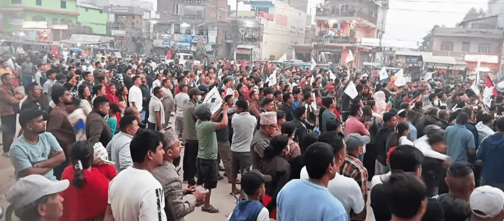 सर्लाहीमा हर्क साम्पाङ को सम्बोधन : ‘खस्रो देखिए पनि भित्रबाट मिठो छु’