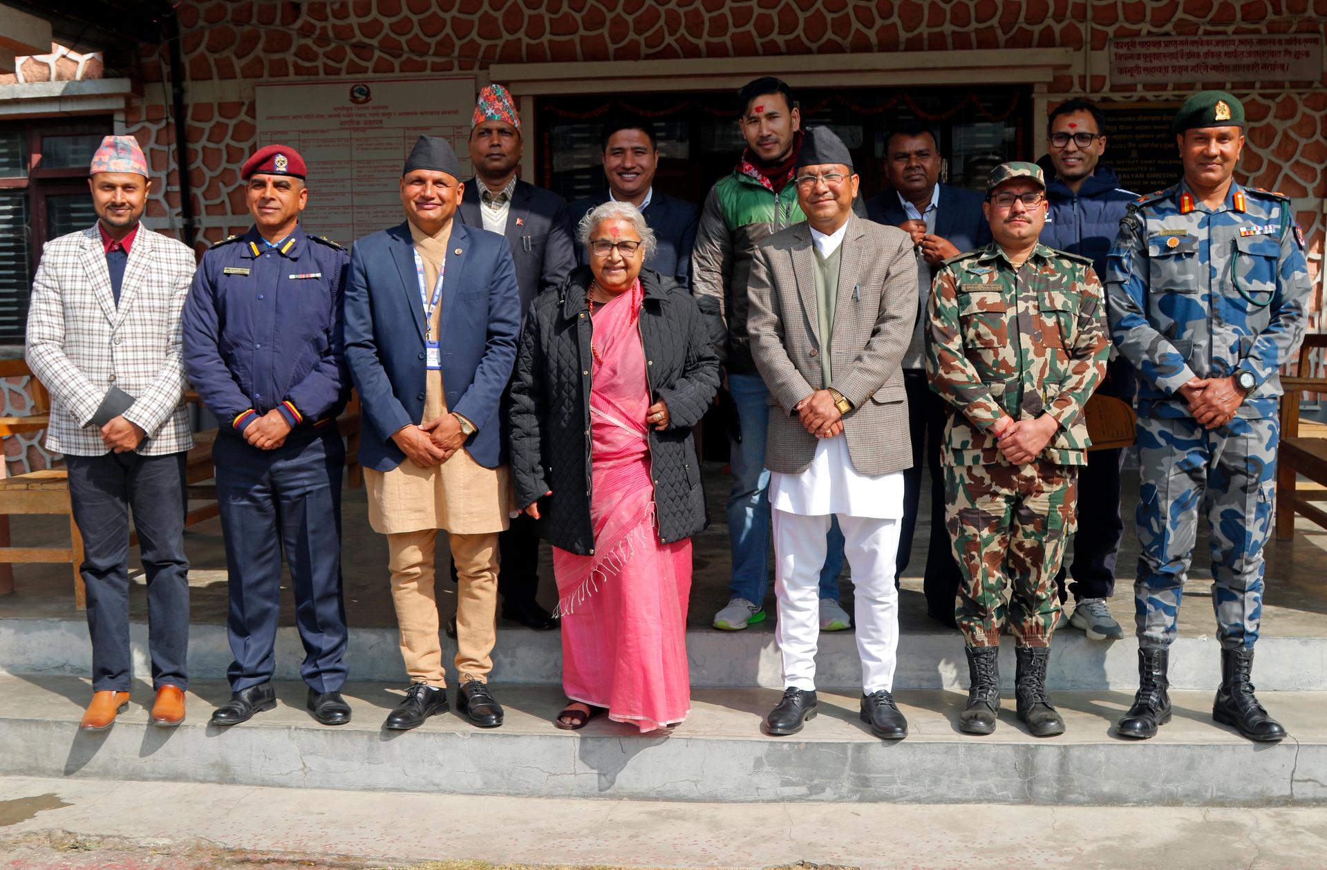 प्रधानमन्त्रीद्वारा पाथीभरा र फुङलिङ क्षेत्रमा स्थानीय बासिन्दाहरुसँग अन्तरक्रिया