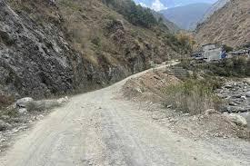 मार्ग खुलेको १८ वर्षपछि सडक स्तरोन्नति