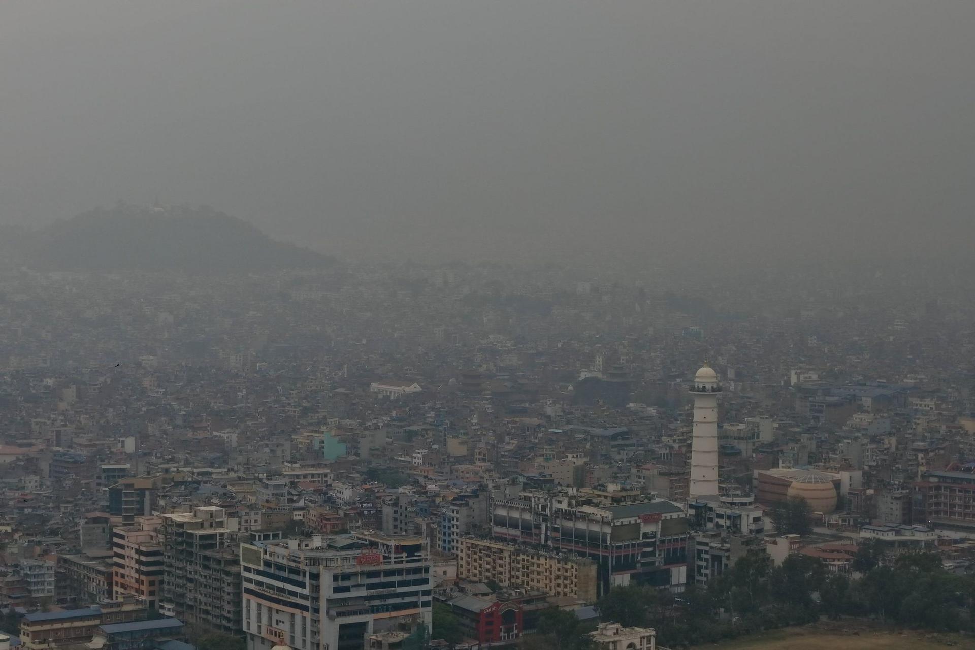 वायु प्रदूषण बढेपछि स्वास्थ्य मन्त्रालयको आग्रह,बिहान र बेलुका बाहिर ननिस्कनू