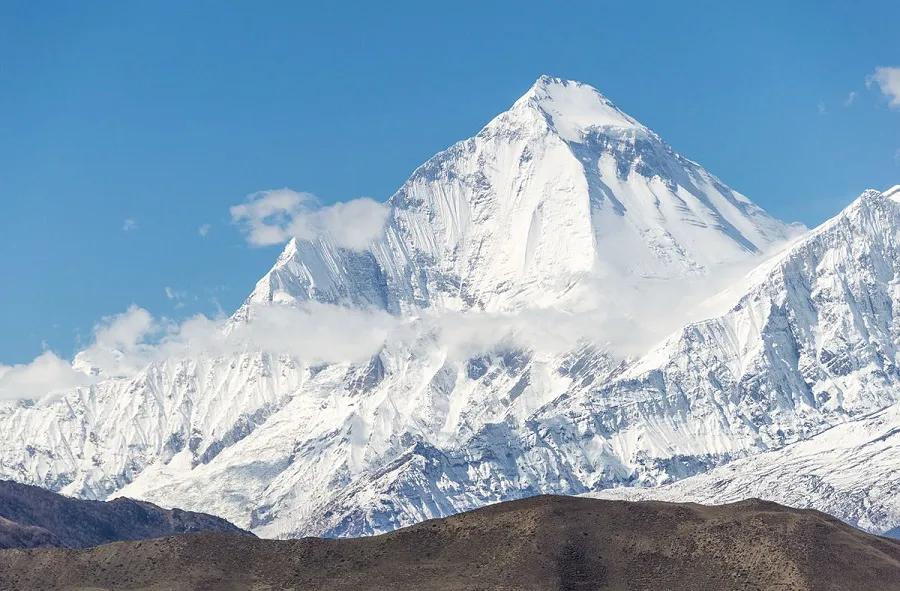 धौलागिरि हिमालको वसन्तयाम आरोहण सुरु, पहिलो दिन नौ जनाले सफल आरोहण गरे
