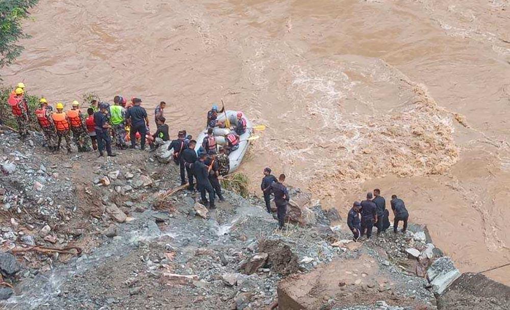 सिमलताल दुर्घटना : एक वर्ष पुग्दा पनिअझै भेटिएनन् ३९ यात्रु