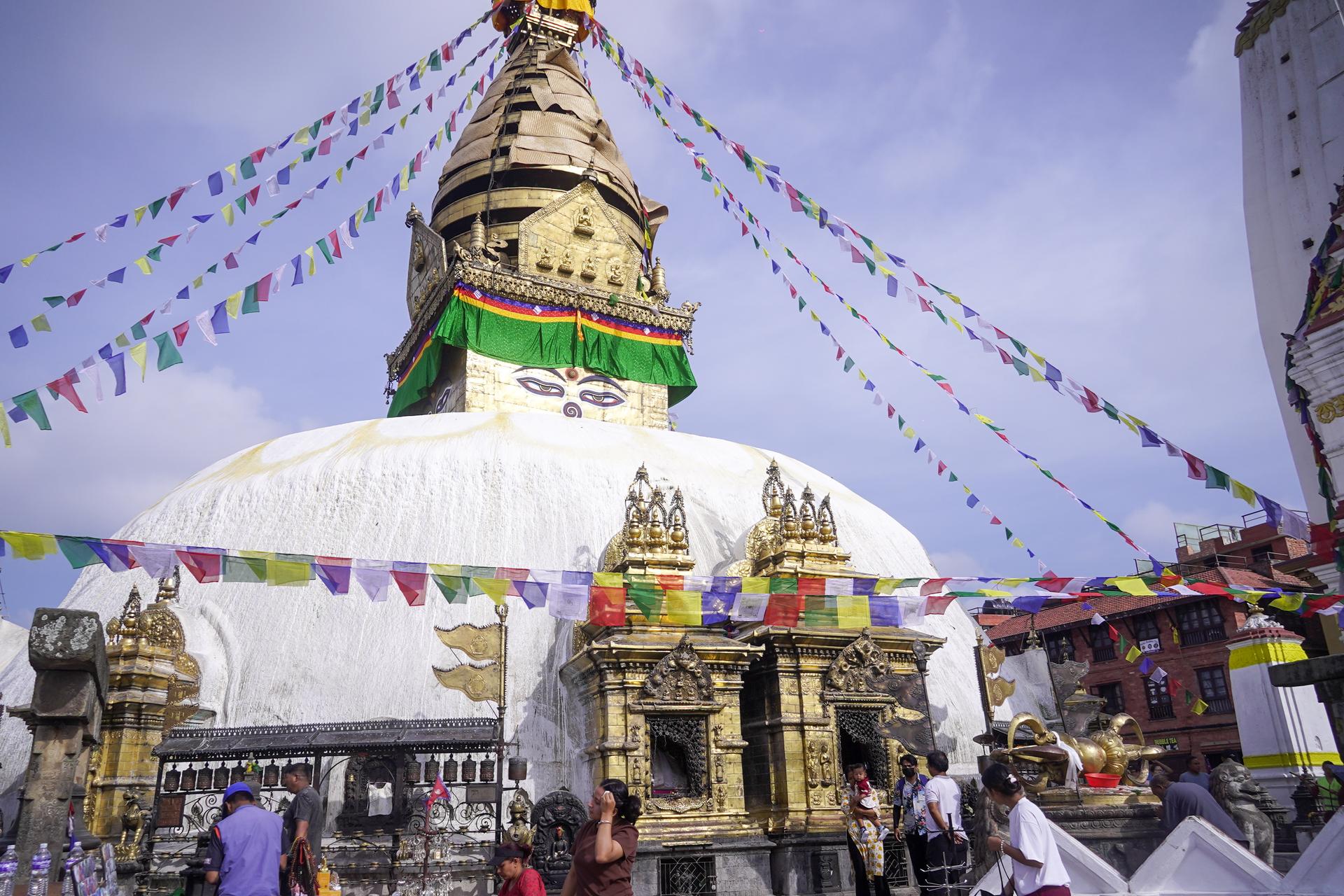 बौद्ध धर्मावलम्बीको एकमहिने पर्व 'गुँला' आजदेखि सुरु (तस्बिरहरू)