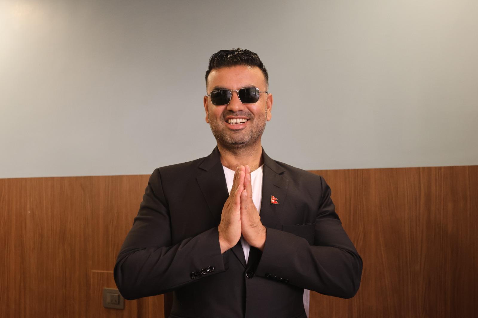 अभिनेताबाट जनप्रतिनिधि बनेका राज घिमिरे प्रतिबद्धता-'दुनिया बदल्न नसके पनि वडा बदल्न सक्छु'