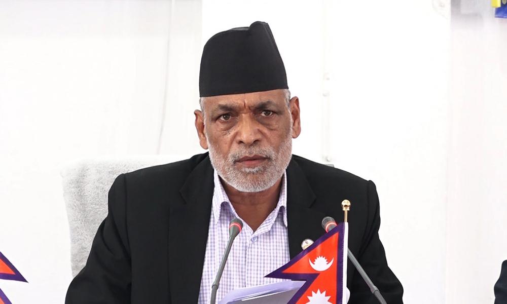शेखर कोइराला निकट धादिङ सभापतिले दिए गगन थापालाई बधाई