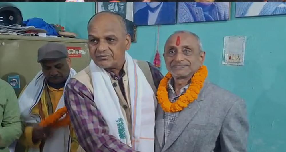 एमाले छाडेका पूर्वमन्त्री जितेन्द्रनारायण देव पुनः काँग्रेसमा फर्किए