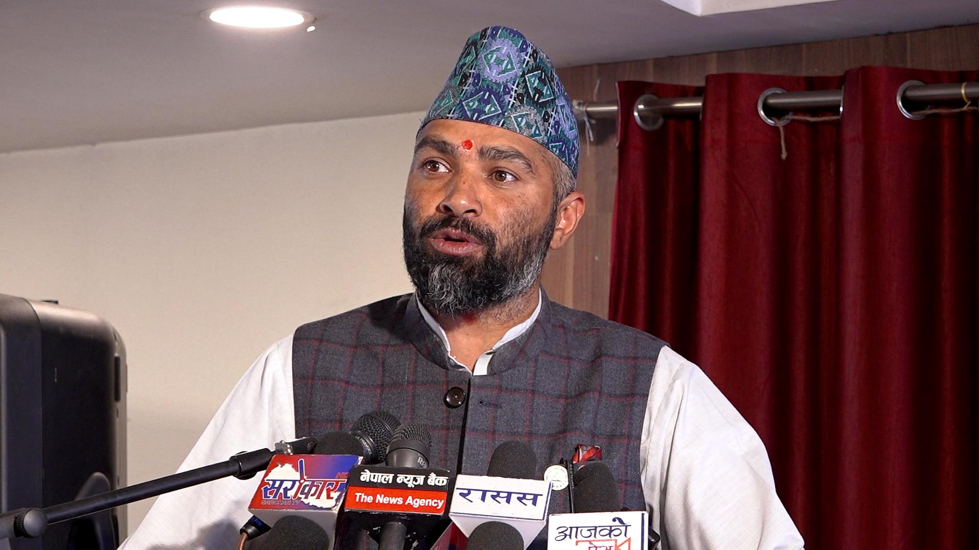 स्वतन्त्र उम्मेदवार माण्डव्यको आरोप : ‘स्वतन्त्र राजनीति हाइज्याक भयो, चुनावले नयाँ निकास दिँदैन’