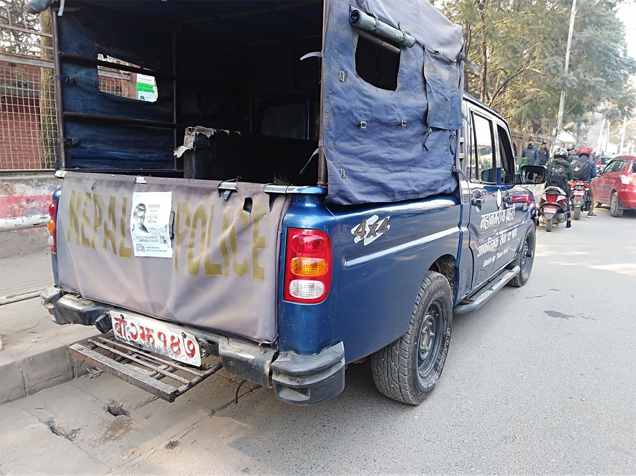 सूर्यविनायकद्वारा प्रहरी बृत्त जगातीलाई गाडी हस्तान्तरण