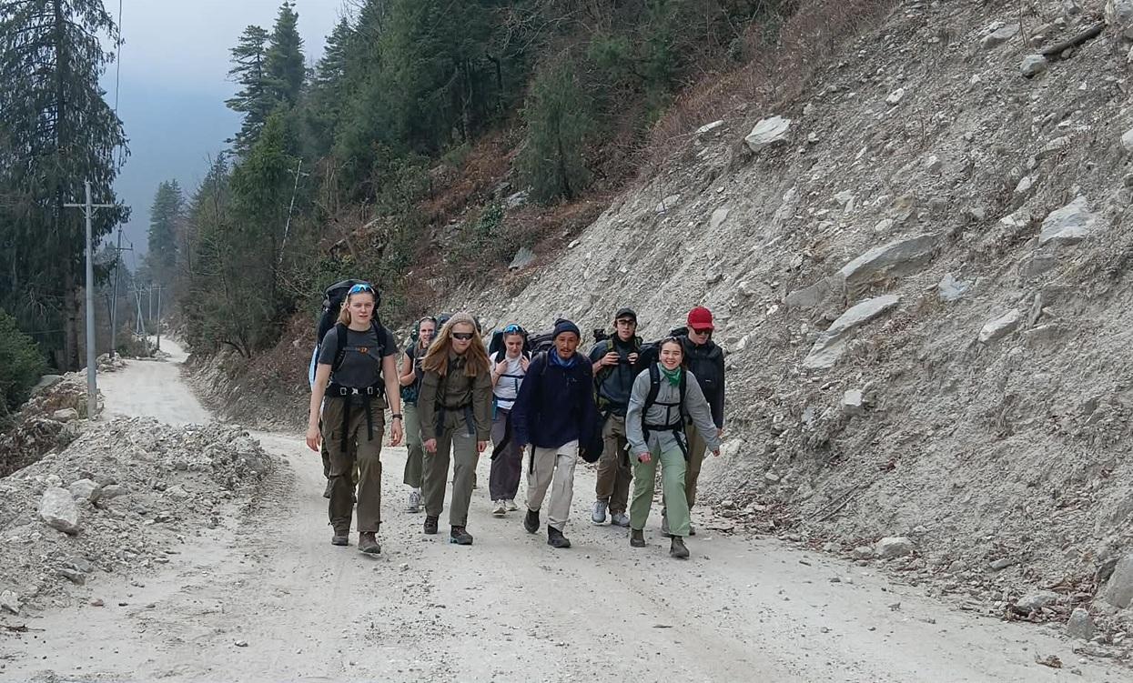 मतदाता गाउँ फर्किएसँगै पर्यटकको आगमन पनि बढ्दै
