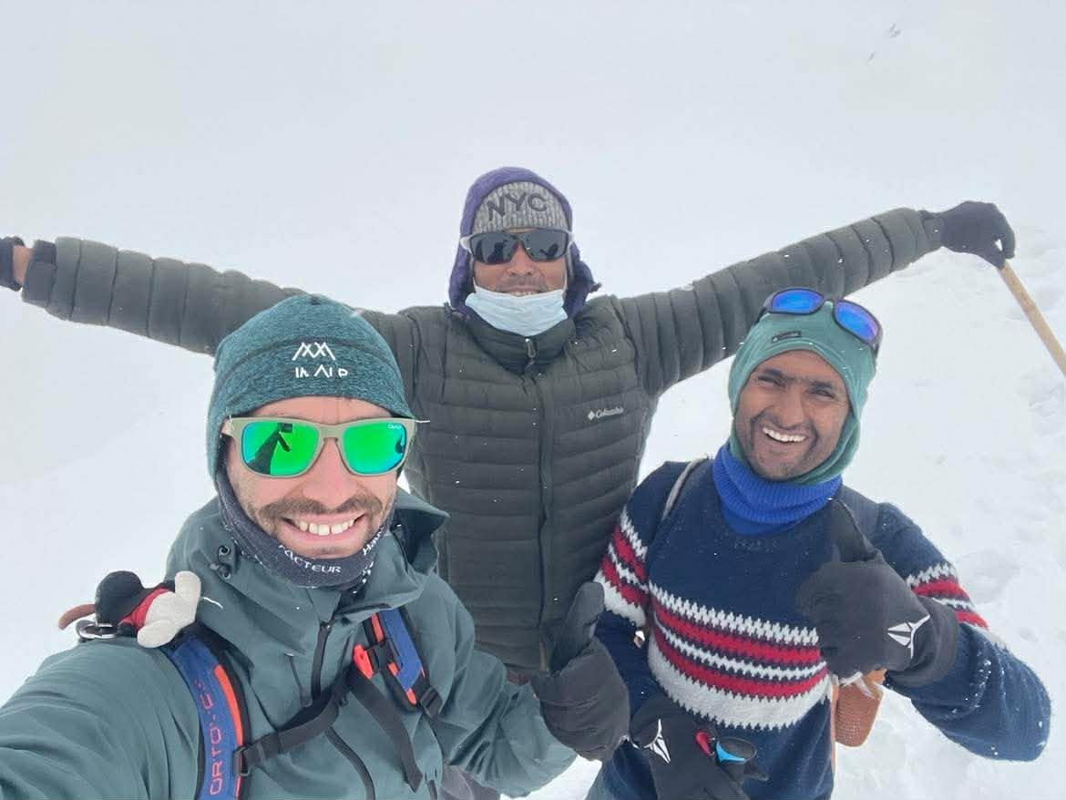 नेपालको हिमाली पदमार्गमा बहिरा गाइडहरूको प्रेरणादायी उपस्थिति
